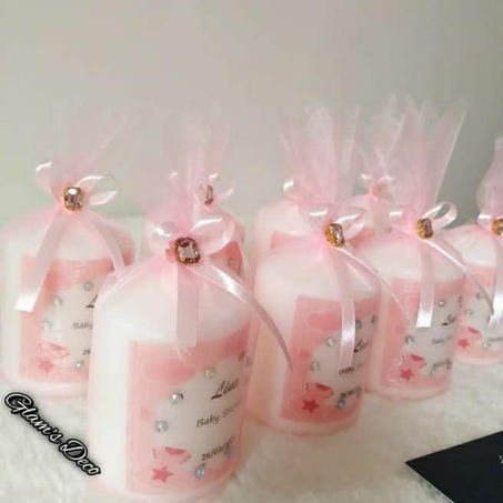 شموع لمناسبة مولودة