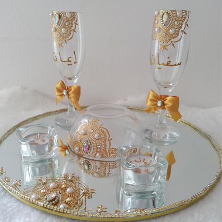 باك شموع باللون الدهبي