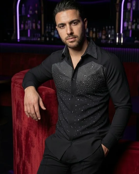 chemise noir ajustée ornée de motifs