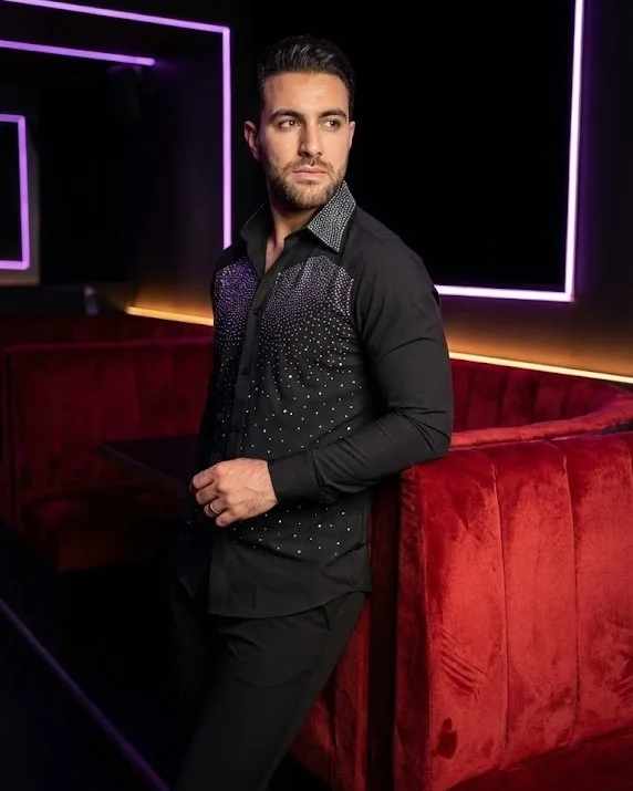 chemise noir ajustée ornée de motifs