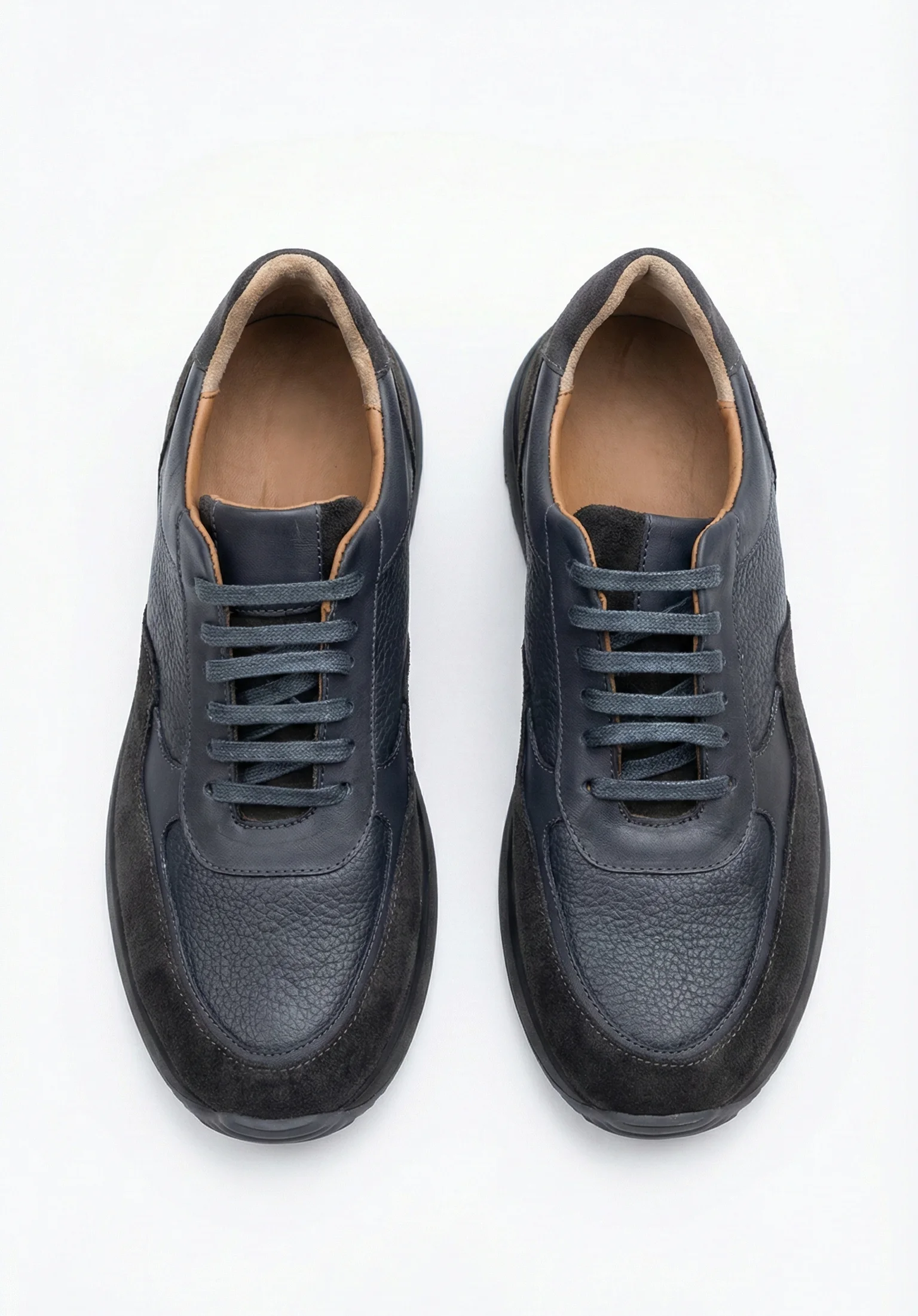 Baskets noires garnies en daim