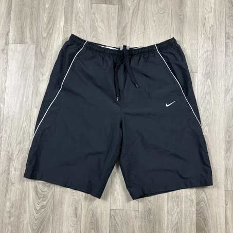 short nike