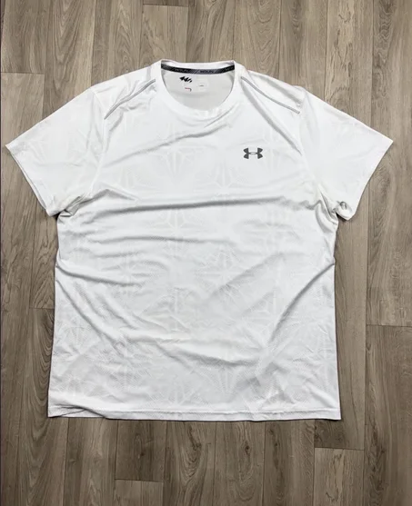 tee shirt underarmour taille XL