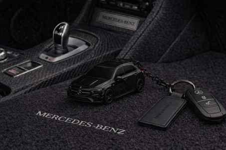 PORTE CLÉ MERCEDES AMG 45