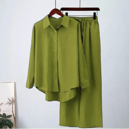 الملابس النسائية