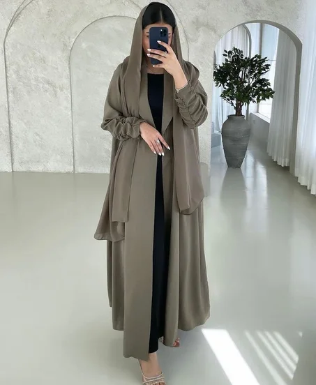 Loundga abaya + Robe