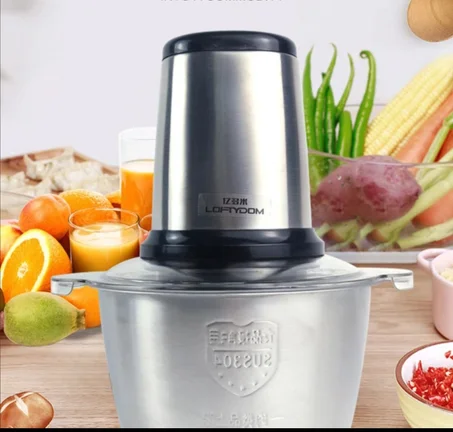 مفرمة كهربائية تحتوي على كأس من الاينوكس