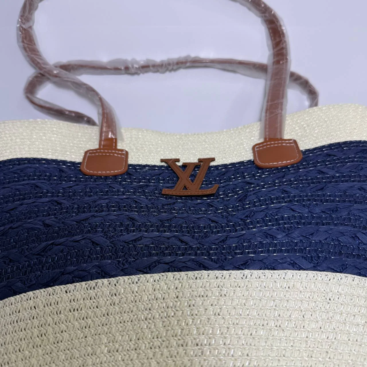 🌸👒 LV Beach Style