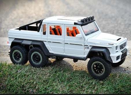 Voiture de collection Mercedes Benz G63 6x6 - 1:20