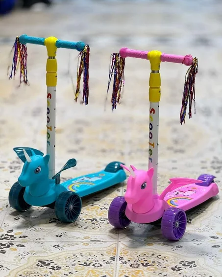 Trottinette à trois roues pour enfants