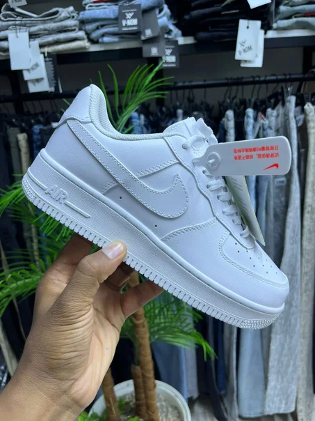 AIR FORCE 1 WHITE