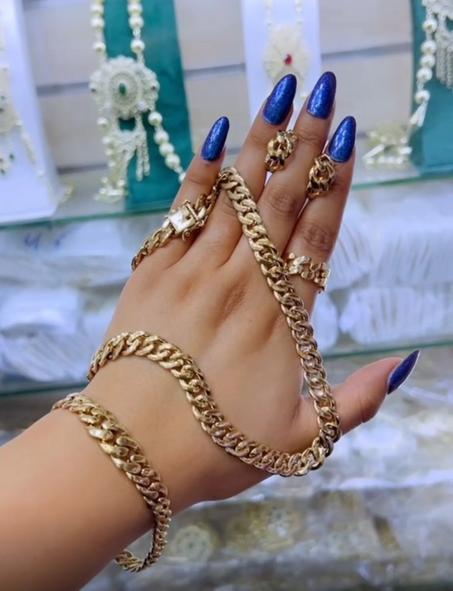 المنتج الثالث