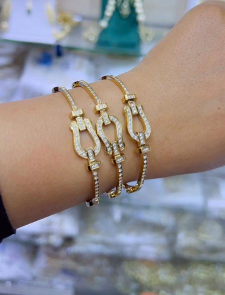 المنتج الأول