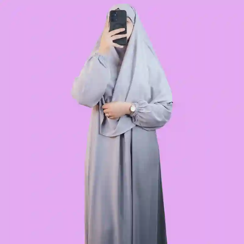 عباية أنيقة مع فولار – تصميم محتشم وعصري