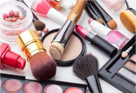 باكات مكياج