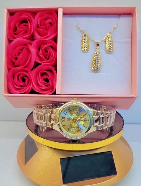 ساعة وطقم في علبة واحدة 🎁✨️