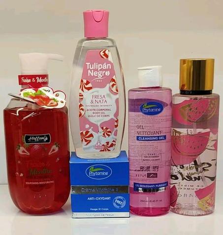 باك العناية بالجسم والوجه 🍓✨ ترطيب، تنظيف وعطر يدوم بنعومة مثالية