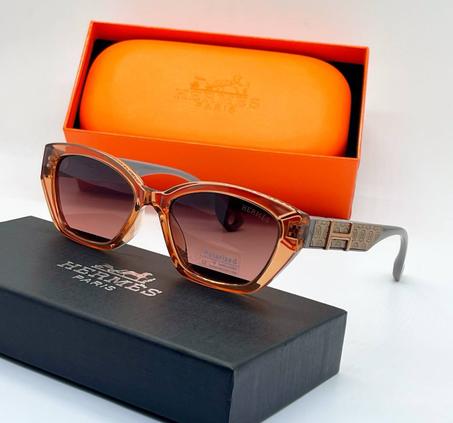 نظارات HERMÈS  تصميم عصري راقٍ يجمع بين الأناقة الكلاسيكية والجودة العالية 💯