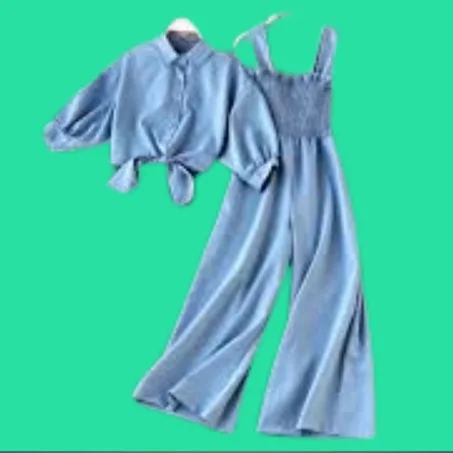 ملابس نسائية