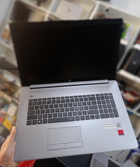 i3 10eme Ram 8/512 ssd    17.3pouce