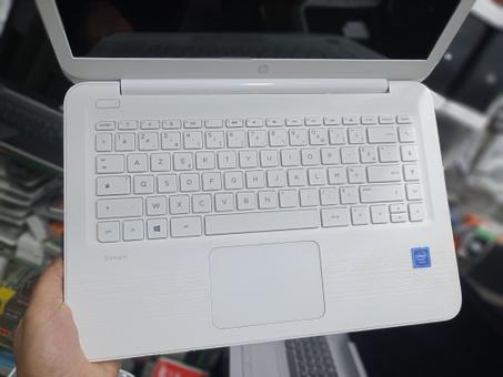 Celeron N4020  = i3 6eme   Ram  8/500  8/128SSD