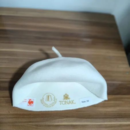 الطربوش التقليدي المغربي الأبيض