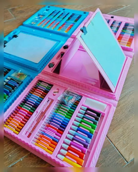 Ensemble de 208 pièces Kit d’Art Deluxe de 208 Pièces de peinture et dessin pour enfants.