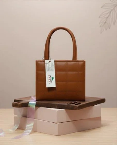 Sac à Main Premium – Élégance Intemporelle Lacoste