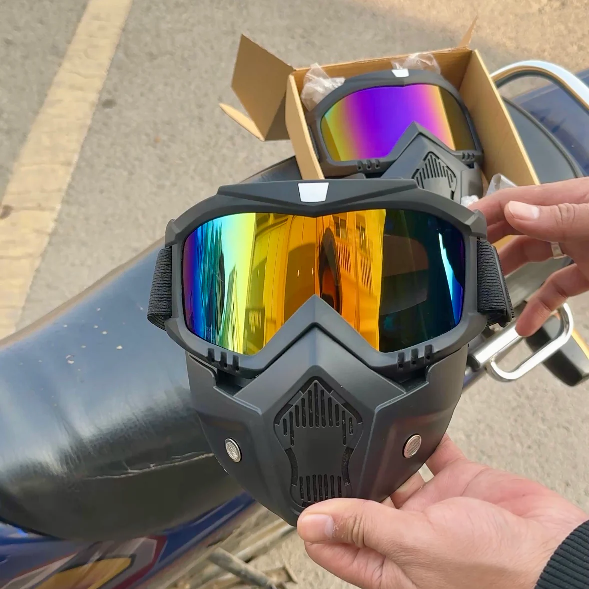 نظارات دراجة نارية