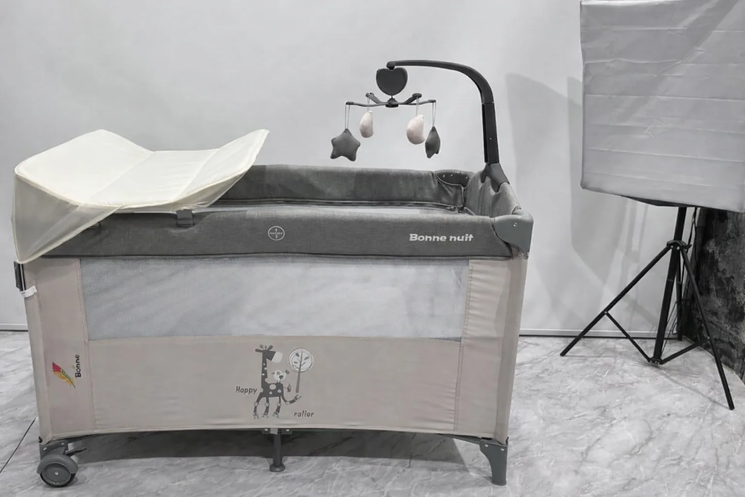 LIT CODODO + PLAN À LANGER + MOUSTIQUAIRE – NEWBORN/BONNENUIT