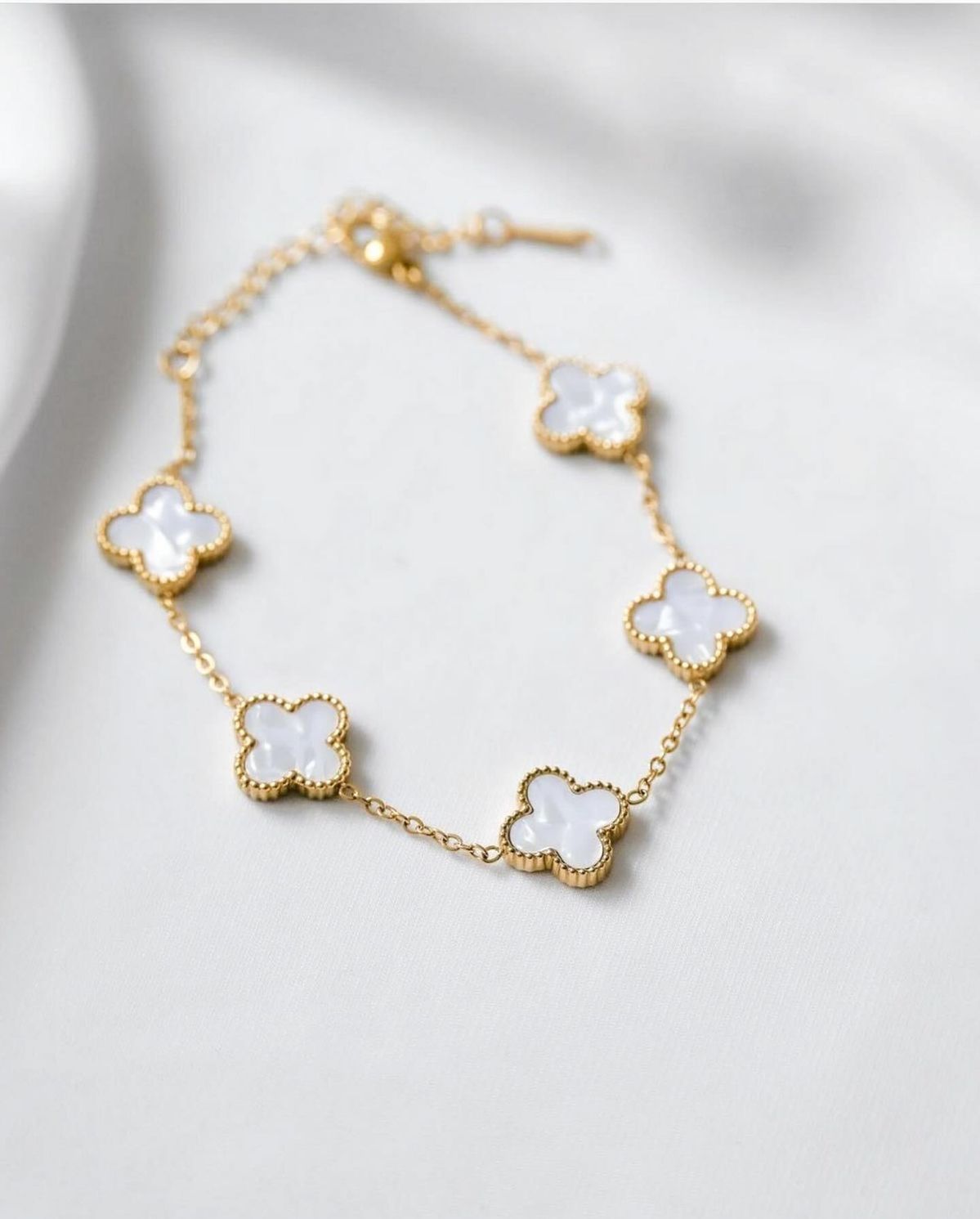 Van Cleef White