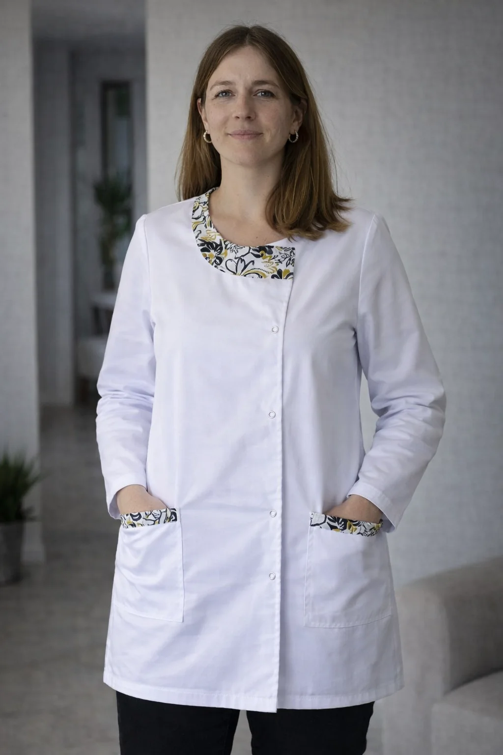 Blouse médicale femme – Élégance & Modernité