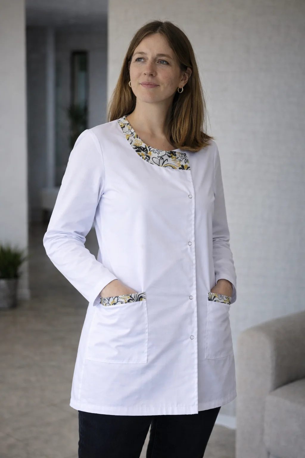 Blouse médicale femme – Élégance & Modernité