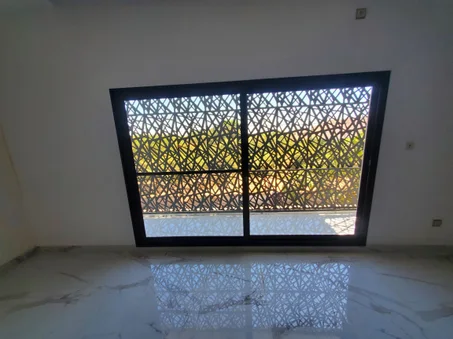 Fenêtres grilles métalliques »