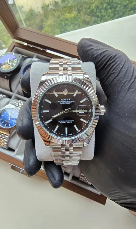MONTRE