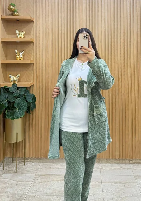 ✨🌸بيجامة نسائية راقية – أناقة وراحة فكل لحظة 🌸✨