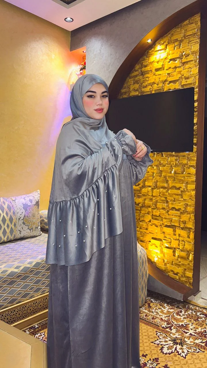 عباية الصلاة بالشال منبتة بالعقيق موديل 2026😍