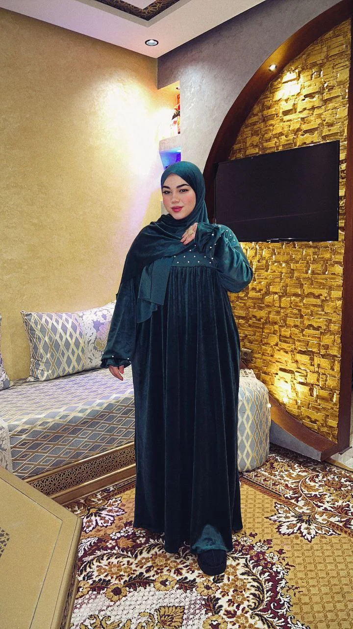 عباية الصلاة بالشال منبتة بالعقيق موديل 2026😍