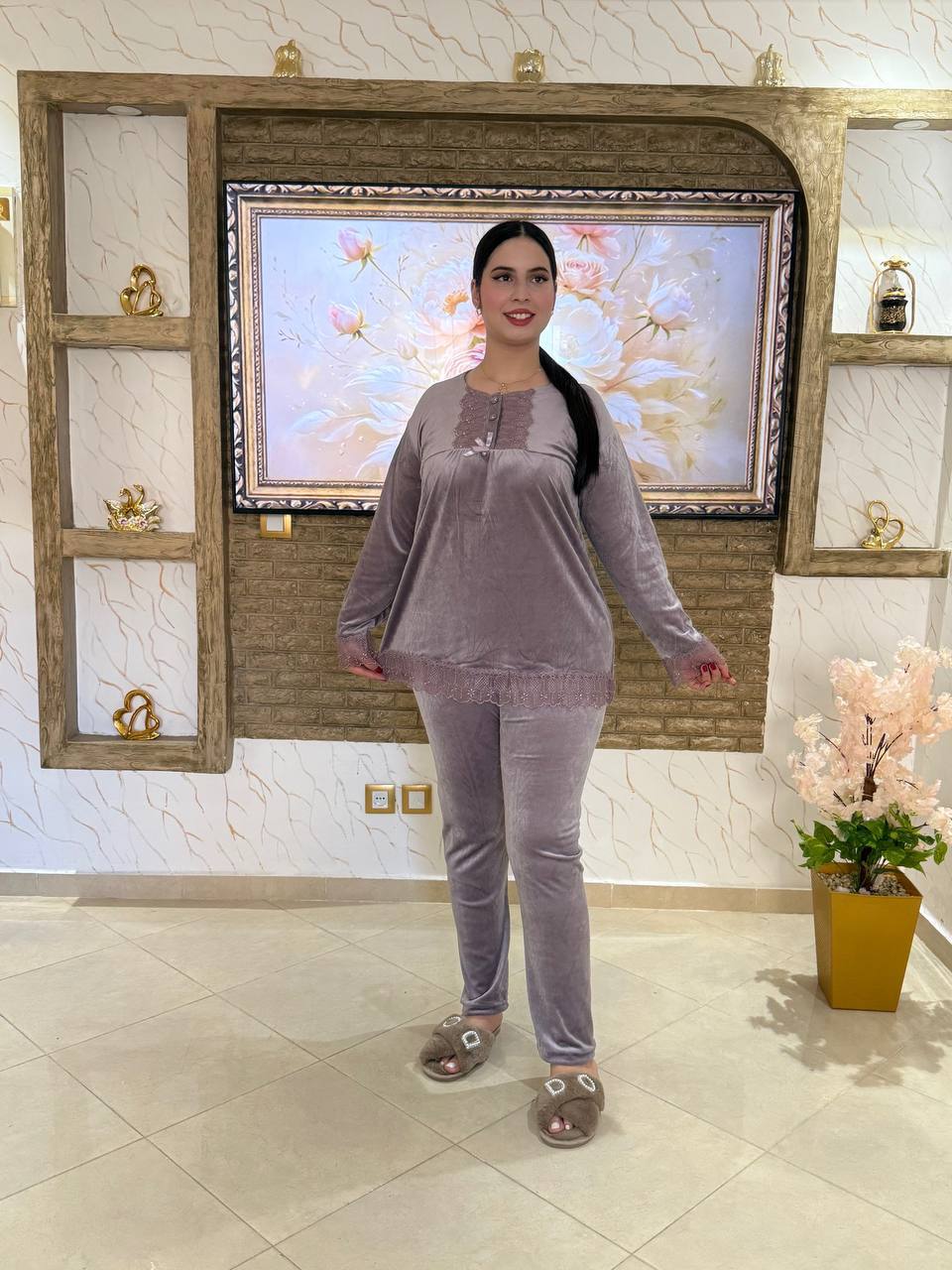 ✨بيجامة نسائية  راقية بتفاصيل دانتيل – أناقة وراحة فكل لحظة ✨