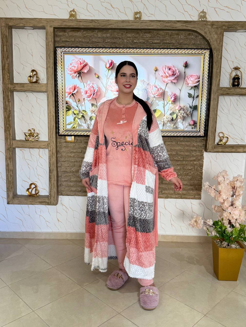 ✨بيجامة نسائية  راقية – أناقة وراحة فكل لحظة ✨