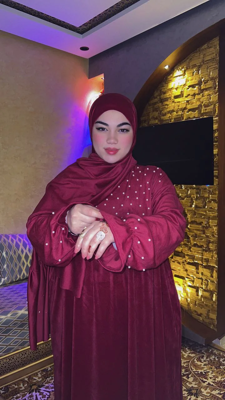 عباية الصلاة بالشال منبتة بالعقيق موديل 2026😍