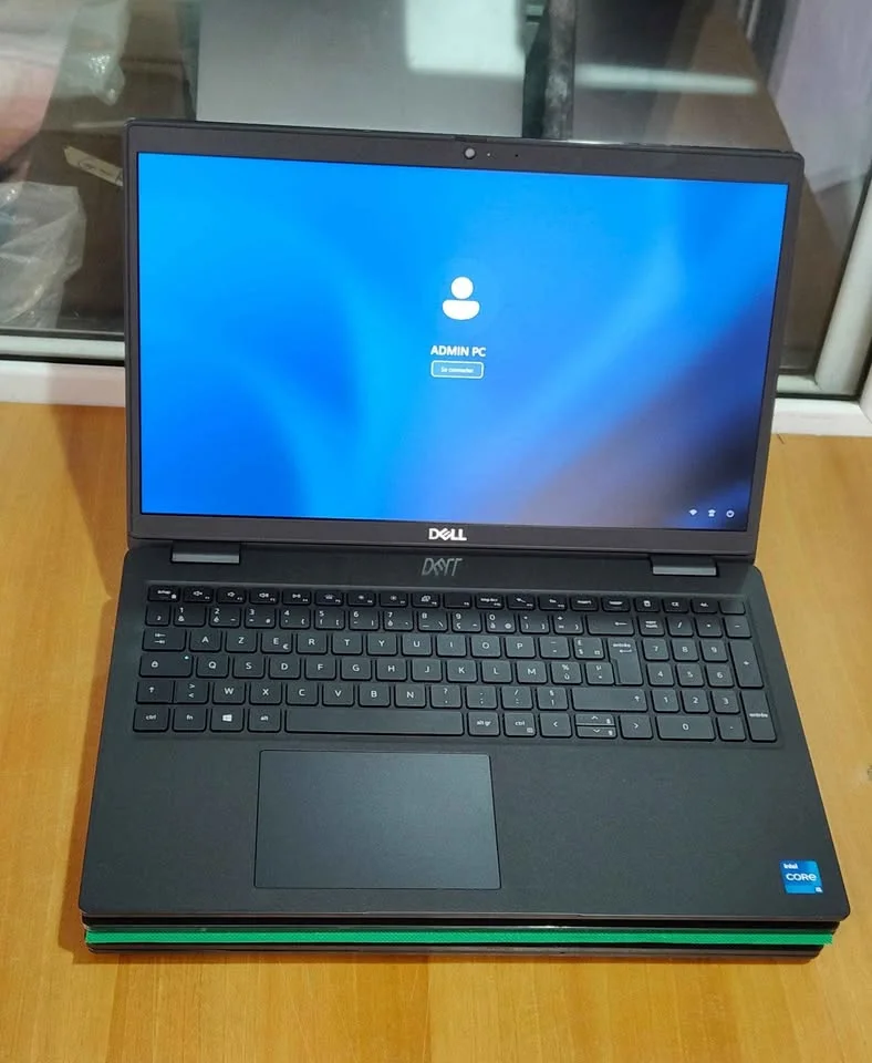 Dell Latitude 3520