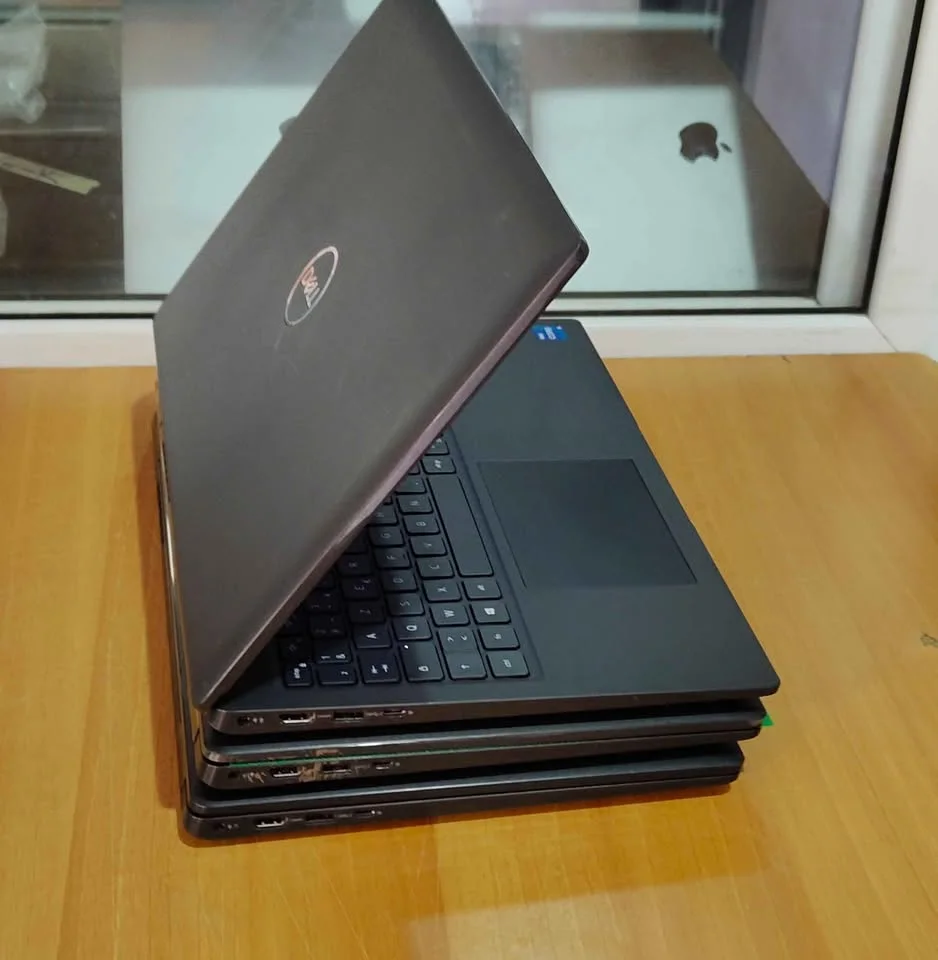 Dell Latitude 3520