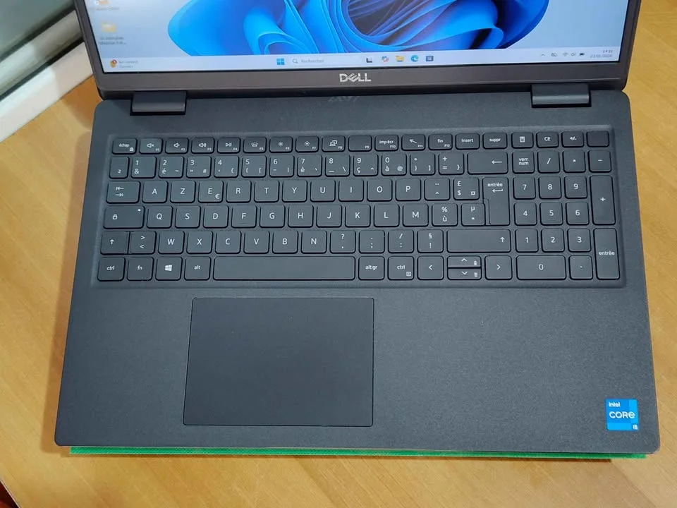Dell Latitude 3520