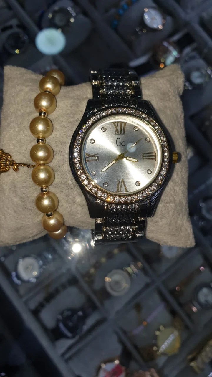 Belle montre pour Femme ساعة راقية و جميلة للنساء توصيل مجاني إلى البيت