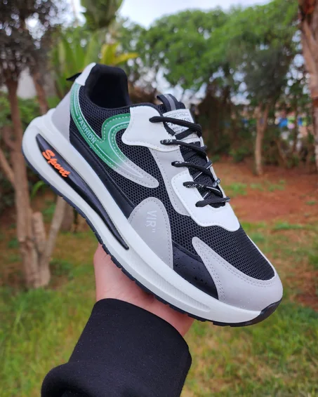 أحدية رياضية من النوع الرفيع والممتازة