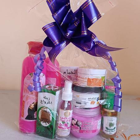 باك الحمام بالزيوت الطبيعية وكريمات للعناية بالبشرة