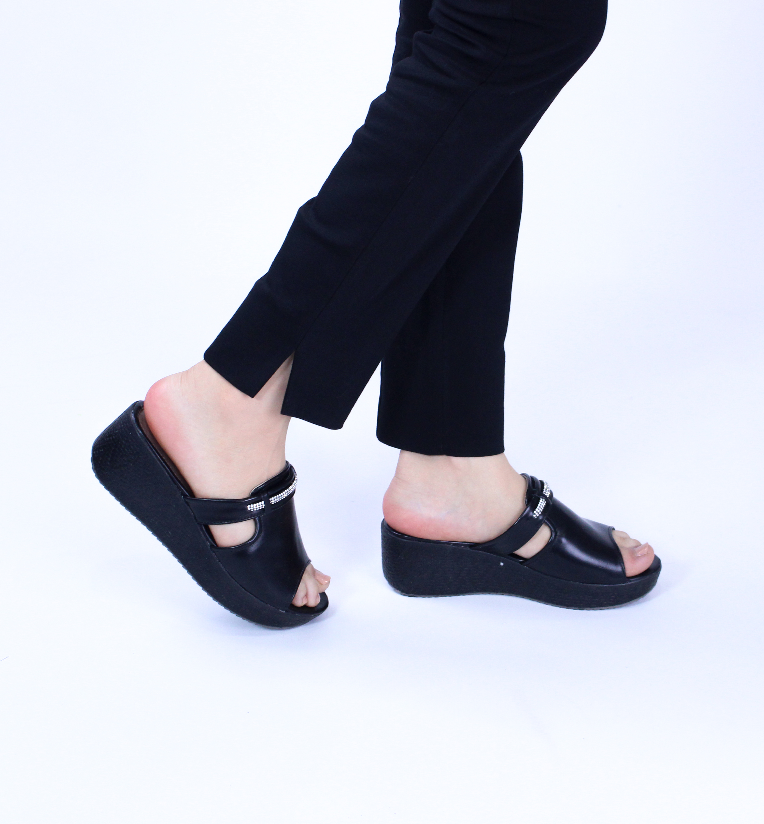 stores/ba94dded3a1882e9fa901e9170a20e42/products/x6doocNxXXfkb4A8AsUkWJFfcIF0aJLE0TFJDL4J.jpeg