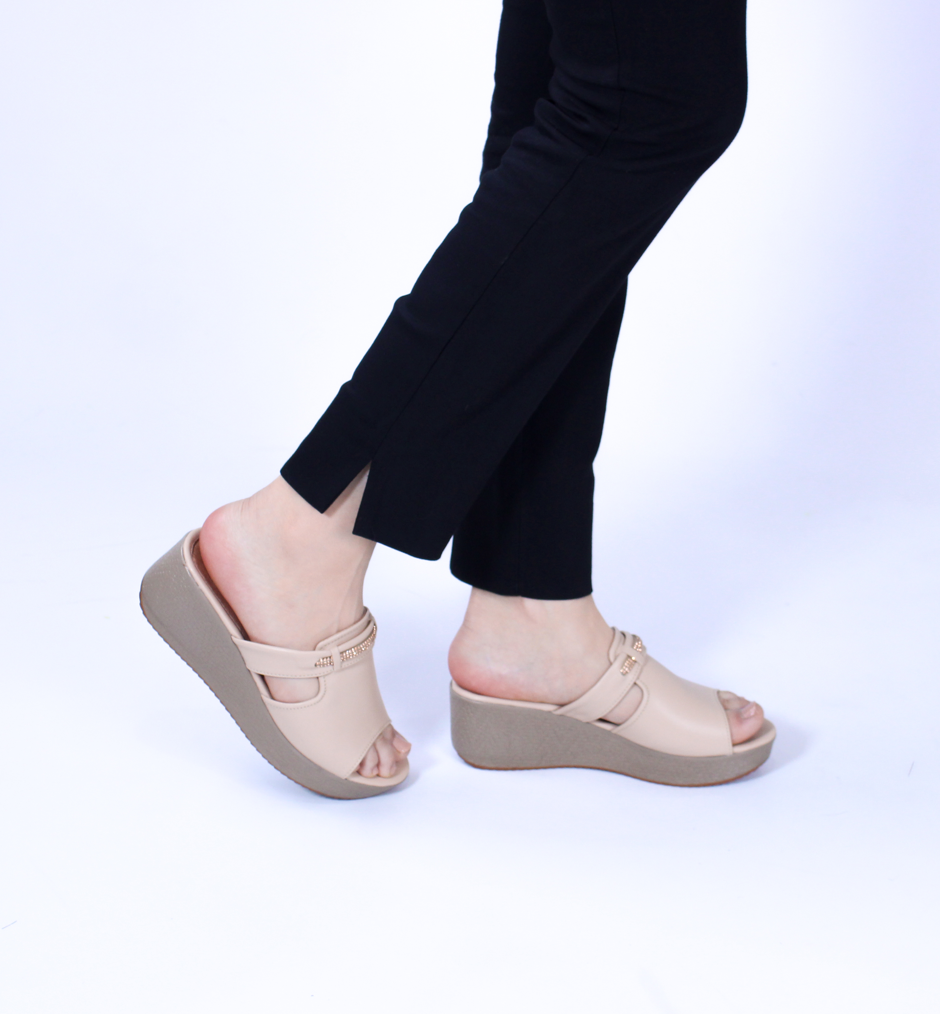 stores/ba94dded3a1882e9fa901e9170a20e42/products/zo33DCt7PTNpE0k86bFFsBZDBoSa22HkovEf7EJU.jpeg
