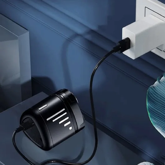 ماكينة الحلاقة بثلاثة رؤوس حادة